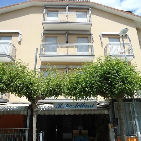 Hotel Castellani Римини Экстерьер фото